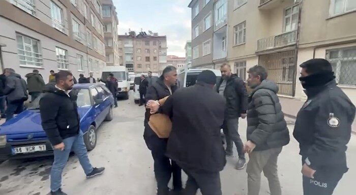 Konya’da, 20 yıl hapis cezasına çarptırılan bir kişi, polis ekiplerini