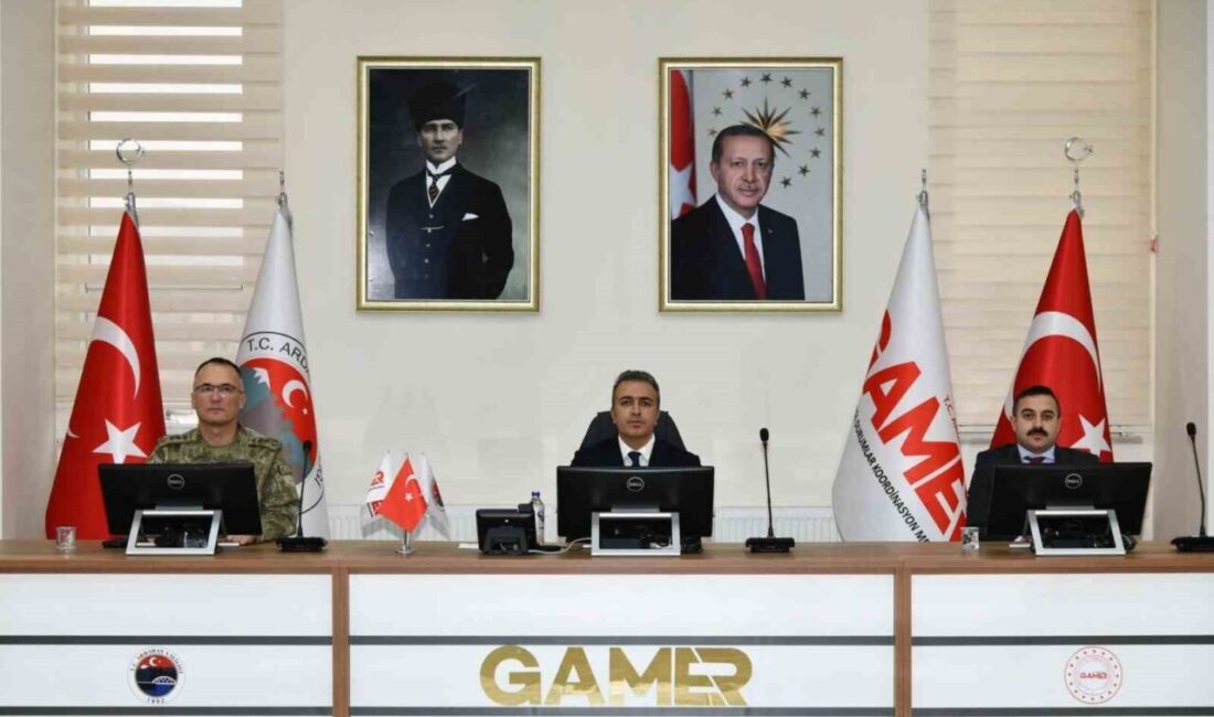 Ardahan’da gerçekleştirilen İl Güvenlik ve Asayiş Koordinasyon Toplantısı’nda yapılan çalışmaların