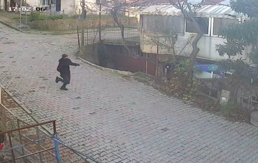 İstanbul’un Arnavutköy ilçesine bağlı Yunus Emre Mahallesi’nde, yabancı uyruklu bir
