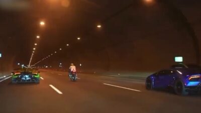 İstanbul Arnavutköy ilçesindeki bir trafiğe açık alanda yasa dışı yarış