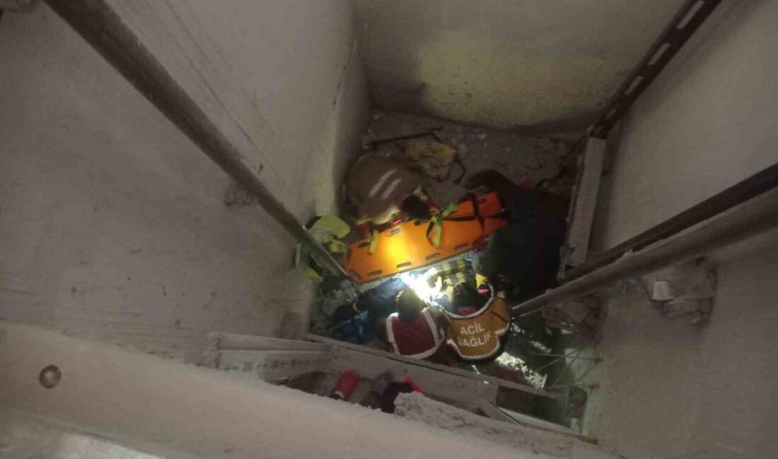 Hatay’da bir inşaat alanında meydana gelen olayda, bir işçi asansör