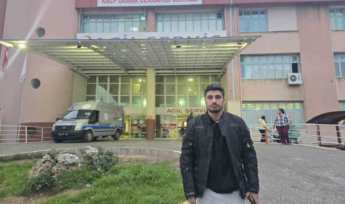 Aydın Devlet Hastanesi Acil Servis binasının bahçesinde, sağlık raporu almak