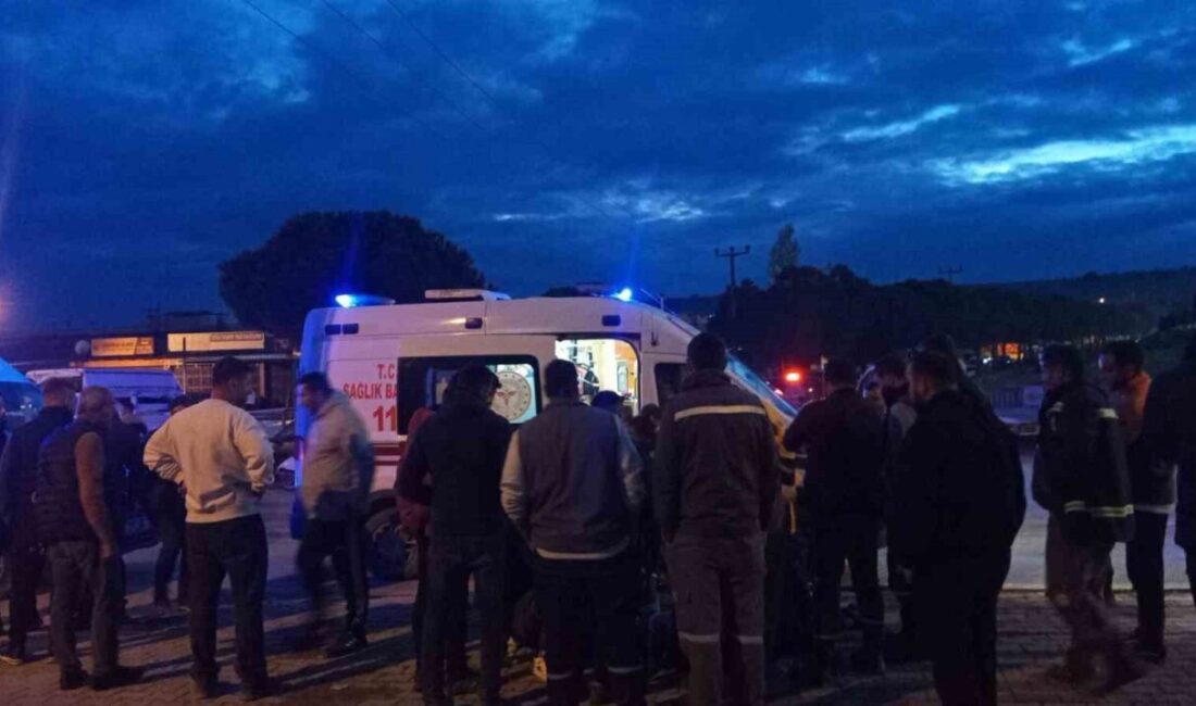Ayvalık ilçesinde dün akşam saatlerinde meydana gelen trafik kazasında 2