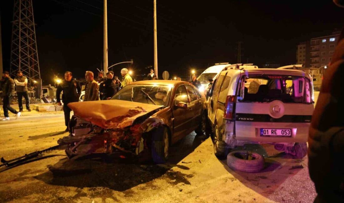 Adana’nın Kozan ilçesinde meydana gelen trafik kazasında iki aracın çarpışması