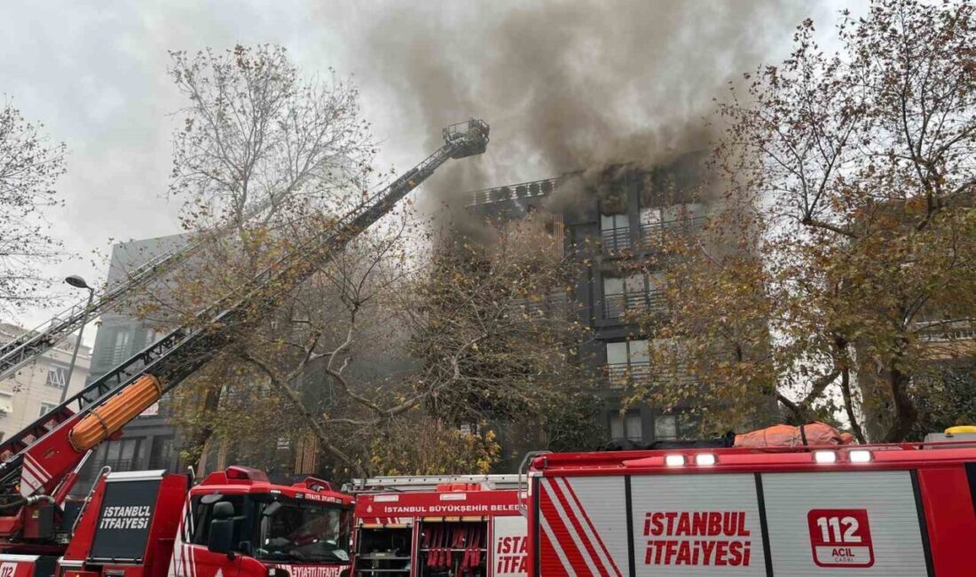 Bağdat Caddesi’nde bulunan 5 katlı bir binanın çatı katında başlayan