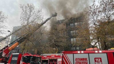 Bağdat Caddesi’nde bulunan 5 katlı bir binanın çatı katında başlayan