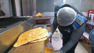 Hatay’ın Dörtyol ilçesinde, zabıta ekipleri tarafından yürütülen iş yeri denetimi