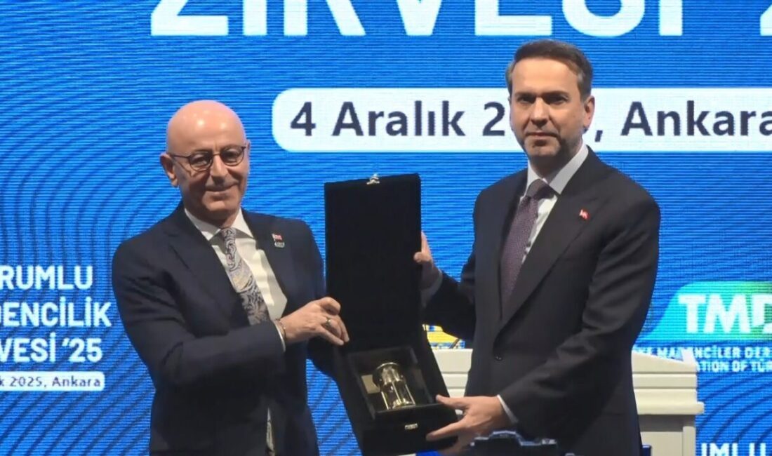 Enerji ve Tabii Kaynaklar Bakanı Alparslan Bayraktar, Ankara’da düzenlenen ‘Sorumlu
