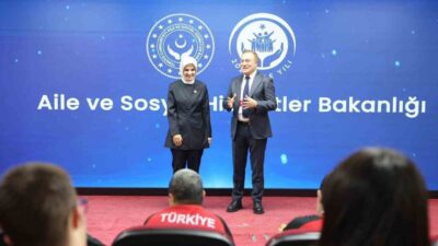 Engelli sporcularla bir araya gelen Aile ve Sosyal Hizmetler Bakanı