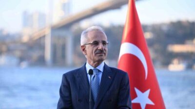 Ulaştırma ve Altyapı Bakanı Abdulkadir Uraloğlu, limanlardaki elleçlenen yük miktarının