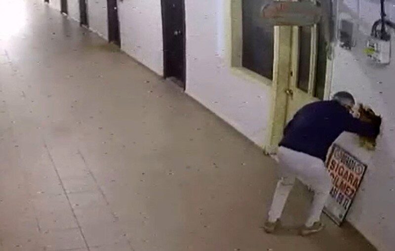 Bakırköy ilçesinde meydana gelen olayda, 40 bin dolar değerindeki bir