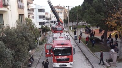 Balıkesir’de bulunan bir binanın çatısında meydana gelen yangın, Karesi ilçesi