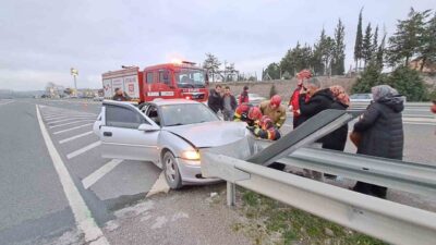 Balıkesir Edremit çevre yolunda meydana gelen çift taraflı trafik kazasında