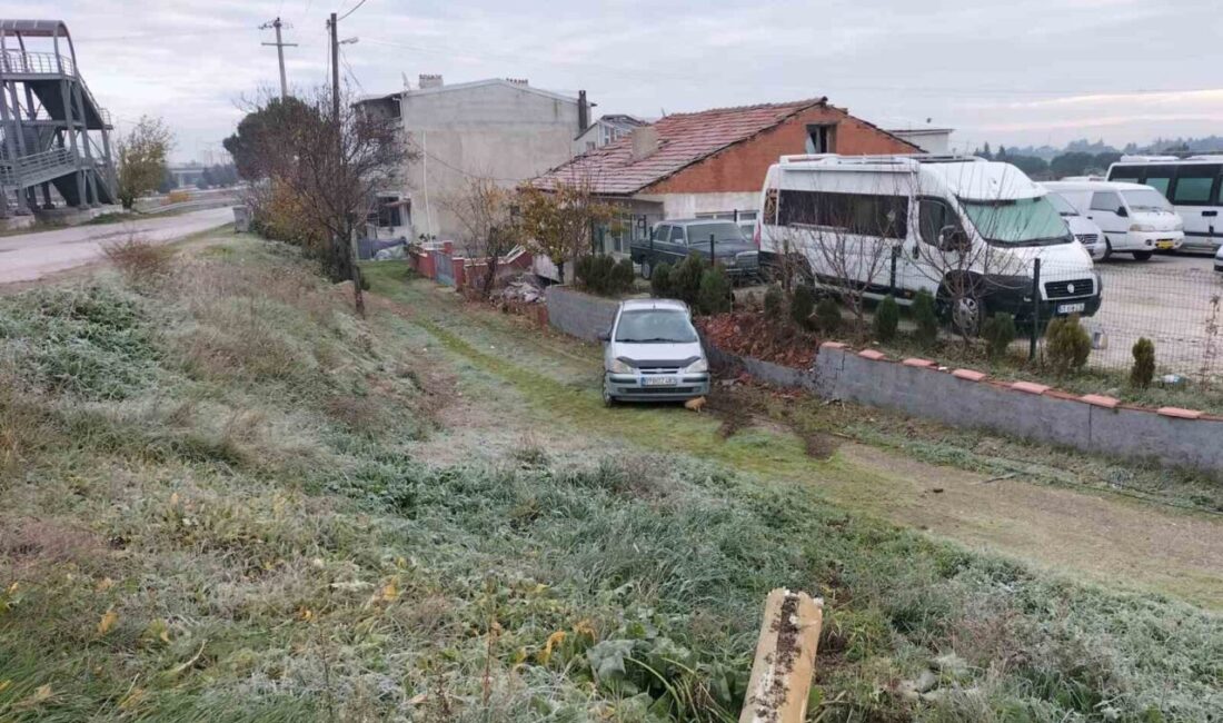 Balıkesir’in Altıeylül ilçesinde, Yakupköy Mahallesi’nde meydana gelen trafik kazasında sürücü,