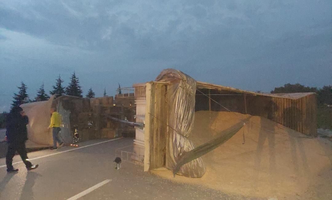 Balıkesir’in Bandırma ilçesi ile Susurluk arasında meydana gelen trafik kazasında,