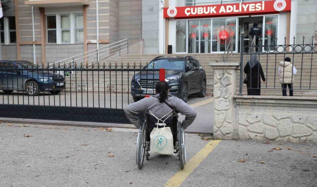 Ankara’da yaşayan bir engelli vatandaş, özel tertibatlı aracına banka borcu