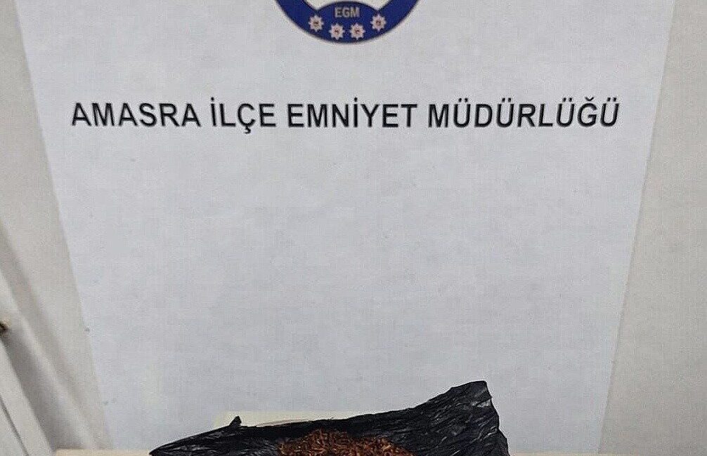 Amasra ilçesinde polis ekipleri tarafından durdurulan bir araçta uyuşturucu madde