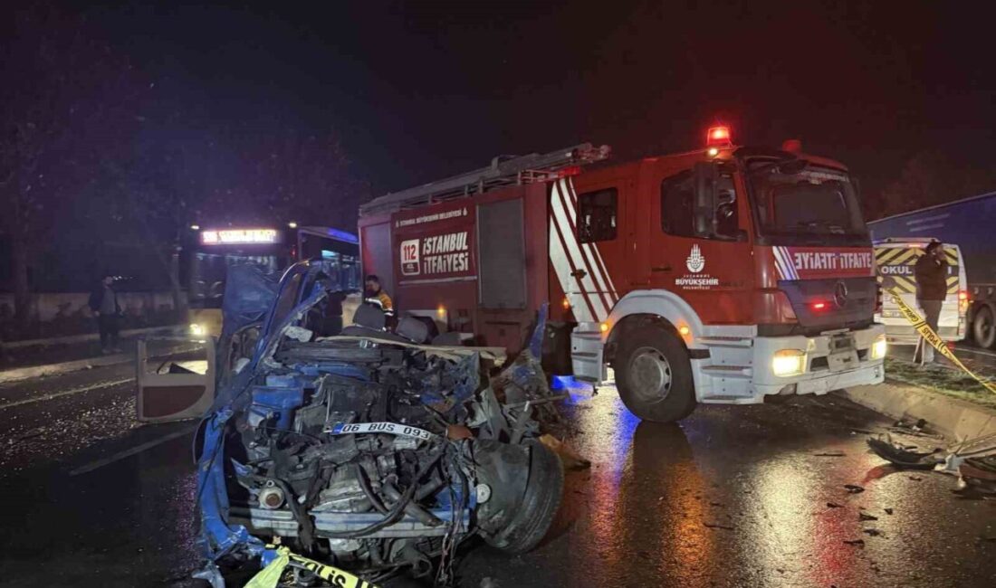 Başakşehir’de yaşanan zincirleme kazada kontrolden çıkan bir beton mikseri, 4