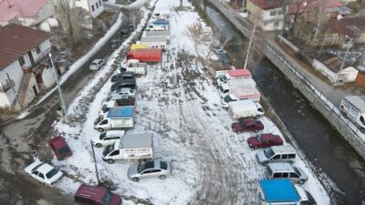 Ardahan Belediye Başkanı Faruk Demir, kent içi trafik sıkışıklığını azaltmak