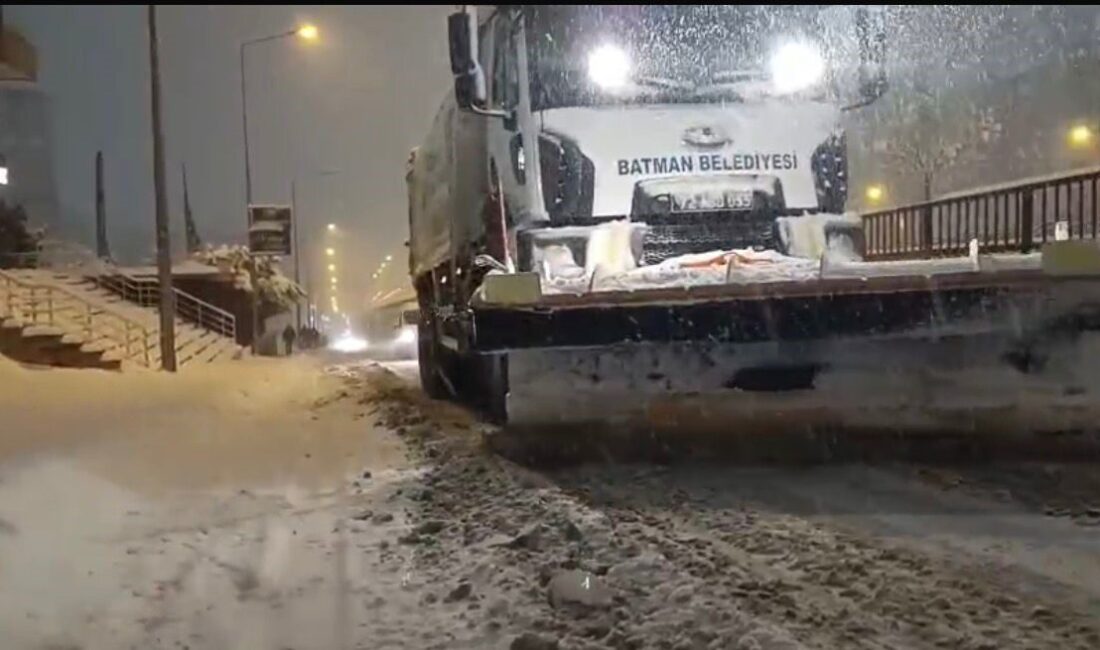 Batman’da son iki gündür durmaksızın devam eden yoğun kar yağışı,
