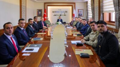 Bayburt’ta, Vali Mustafa Eldivan’ın başkanlığında gerçekleştirilen Genişletilmiş İl Güvenlik ve
