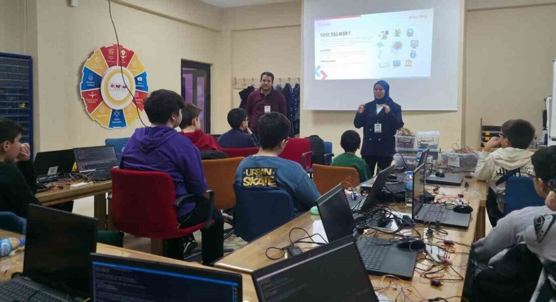 Bayburt Gençlik Merkezi tarafından gerçekleştirilen GEN-2030 Dijital Yetkinlikler ve Yapay