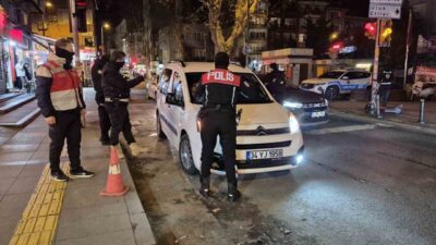 Yılbaşı öncesi Ortaköy’de yoğun güvenlik önlemleri alındı. Beşiktaş ilçesine bağlı