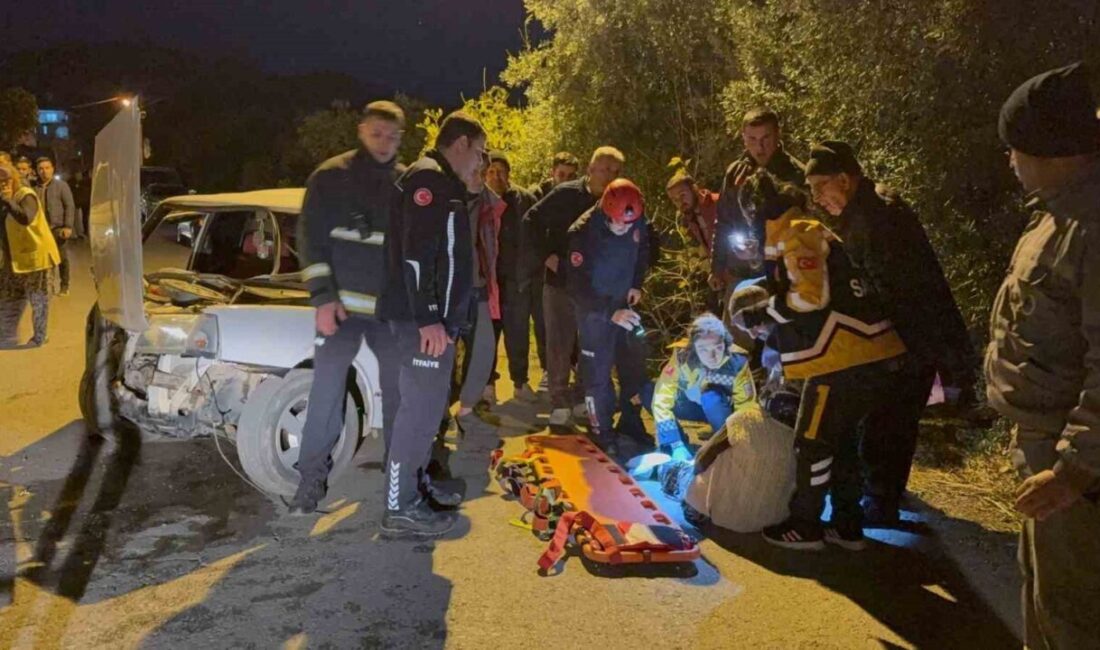Antalya’nın Gazipaşa ilçesinde meydana gelen trafik kazasında bir Tofaş marka
