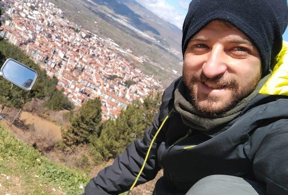 Simav-Gediz karayolunda meydana gelen trafik kazasında ağır yaralanan ve hastanede