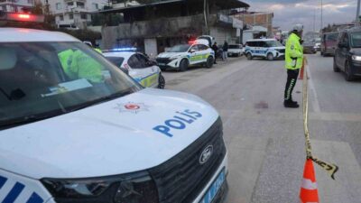 Antakya ilçesinde yaşanan trafik kazasında beton mikserinin çarpması sonucu 13