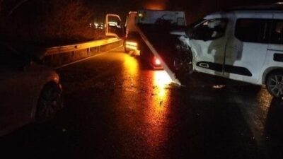 Beykoz’daki bir kaza, gece saatlerinde meydana geldi ve iki araç