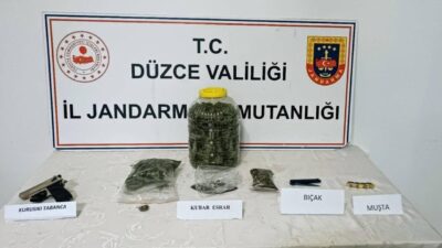 Düzce’de, Jandarma Komutanlığı ekipleri tarafından gerçekleştirilen bir operasyonda, uyuşturucu ticareti