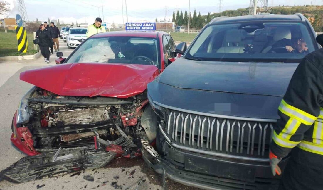 Bilecik’te direksiyon sınavına giren bir adayın kullandığı aracın, bir otomobille