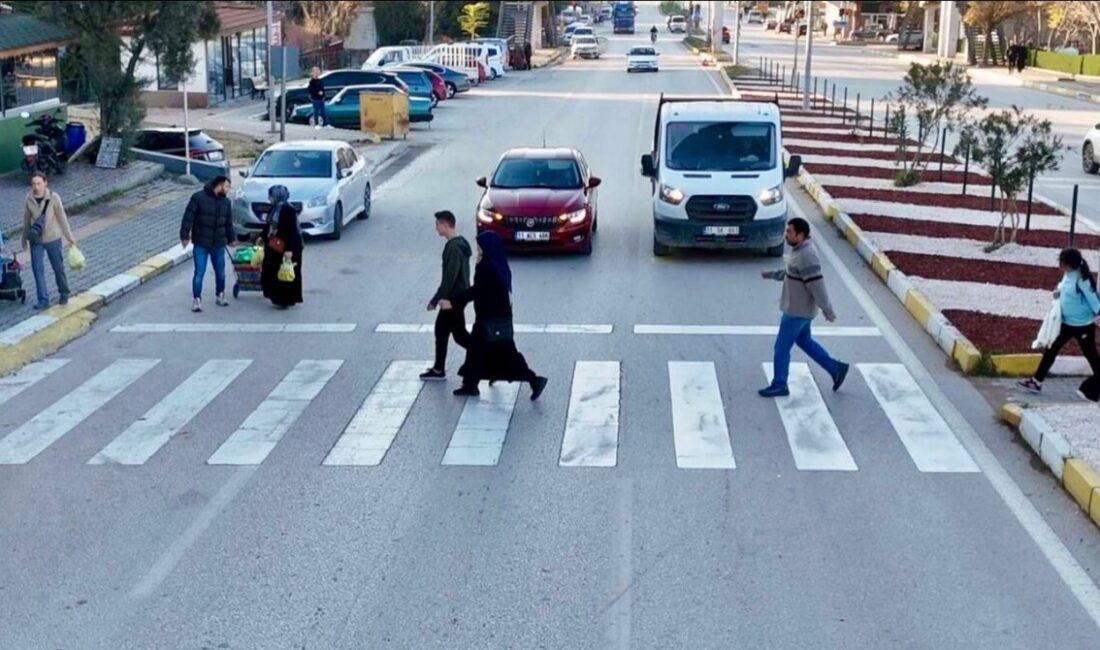 Bilecik’in Osmaneli ilçesinde gerçekleştirilen drone destekli trafik denetiminde, 13 araç