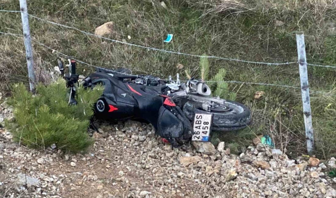 Bilecik’te meydana gelen bir trafik kazasında, seyir halindeki bir motosiklet