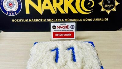 Bilecik ilinin Bozüyük ilçesinde gerçekleştirilen narkotik operasyonda metamfetamin maddesi ele