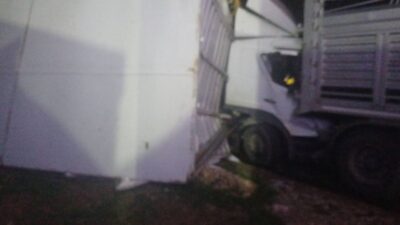 Bozüyük ilçesinde meydana gelen zincirleme trafik kazasında bir kişi yaralandı.