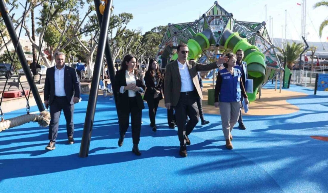 Muğla Büyükşehir Belediyesi, ilçelerdeki park ve bahçelerin yenilenmesi ve geliştirilmesi