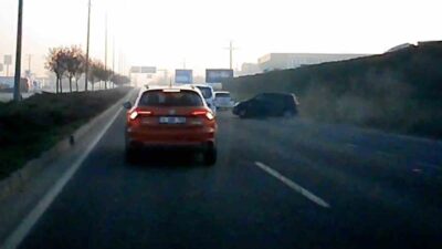 Bolu’da D-100 kara yolunda meydana gelen bir kaza sonucu otomobilin