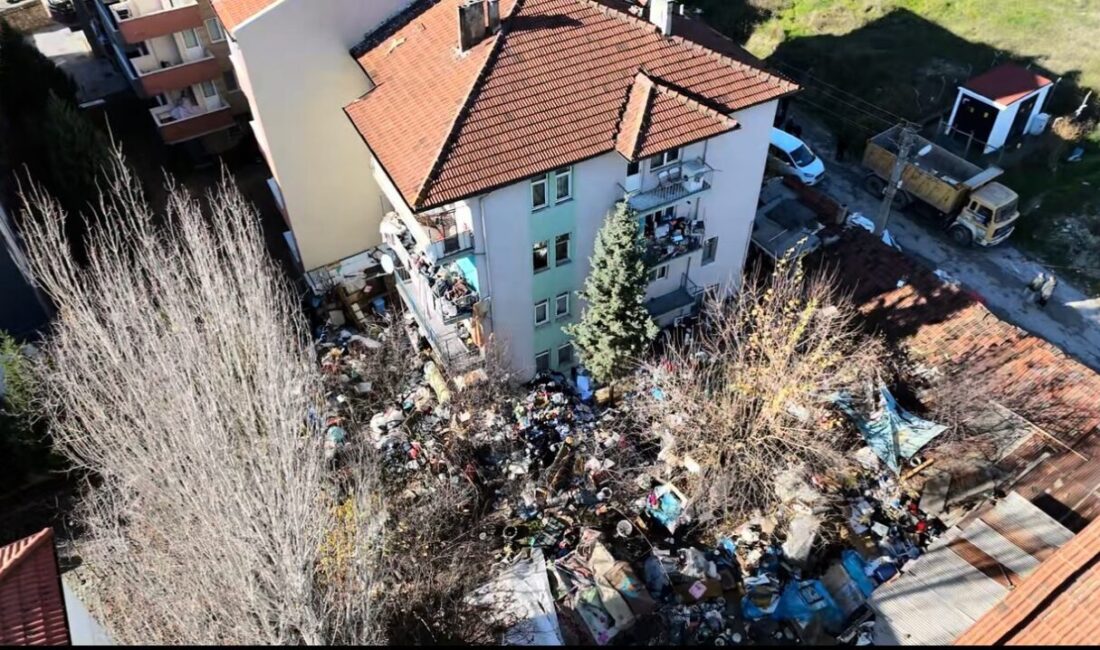 Karabük’te, mahalle sakinlerinin ihbarı üzerine gerçekleşen bir operasyonda belediye ekipleri,