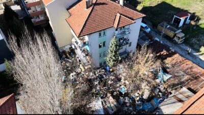 Karabük’te, mahalle sakinlerinin ihbarı üzerine gerçekleşen bir operasyonda belediye ekipleri,