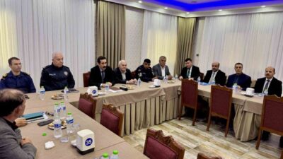 Bozyazı ilçesinde, Kaymakam Tuncay Topsakaloğlu başkanlığında mahalle muhtarlarıyla istişare toplantısı