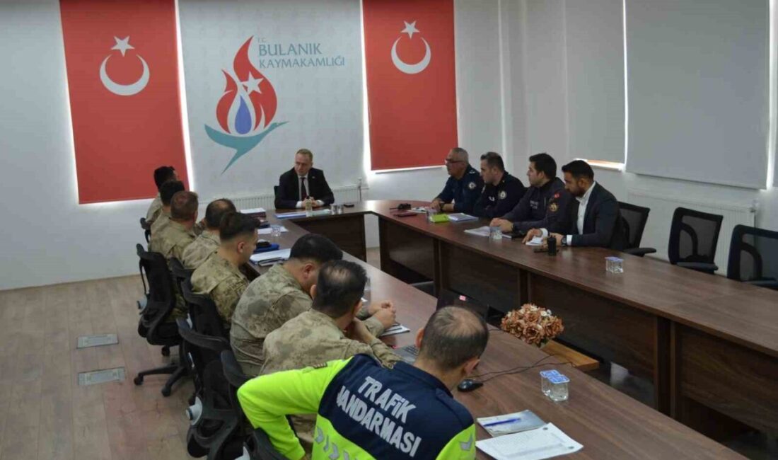 Muş’un Bulanık ilçesinde, Kaymakam Ömer Övünç Koşansu başkanlığında düzenlenen “Aylık