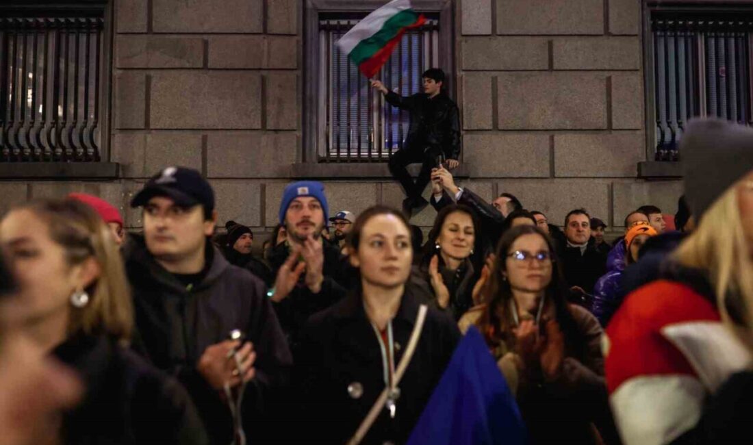 Büyük çaplı hükümet karşıtı protestolar, Bulgaristan’ın 25’ten fazla şehrinde, özellikle