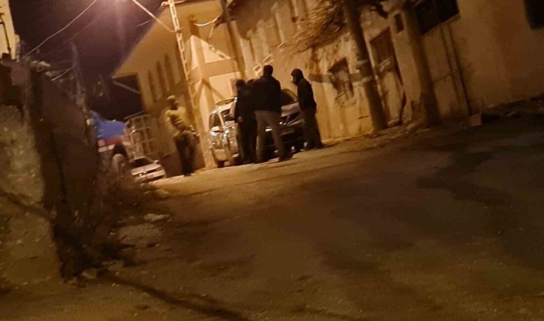 Burdur’un Kemer ilçesinde, evde arkadaşlar arasında çıkan bir tartışma sonucunda