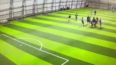 Burdur’da bir halı saha maçında yaşanan kavgada bir kişinin ağır