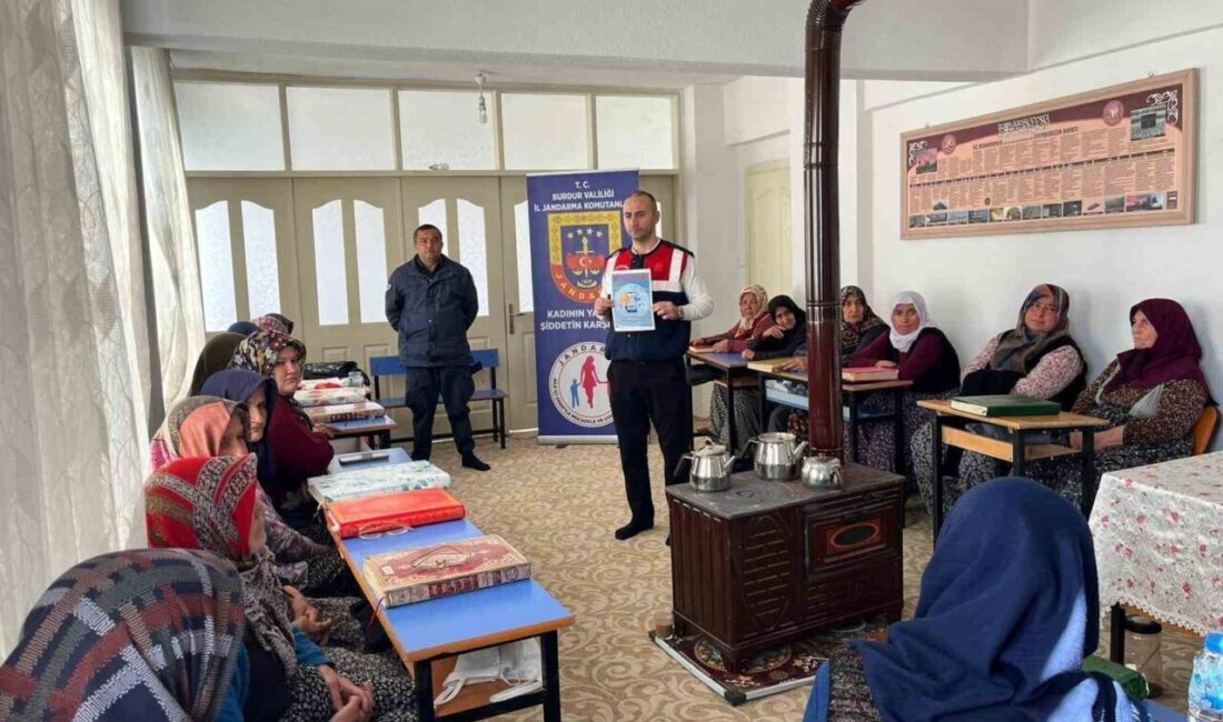 Burdur ilinde, jandarma ekipleri tarafından halka dönük bilgilendirme ve farkındalık