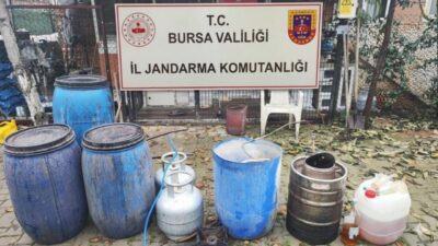 Bursa ilinde jandarma ekipleri, Mudanya ilçesindeki bir evde kaçak içki