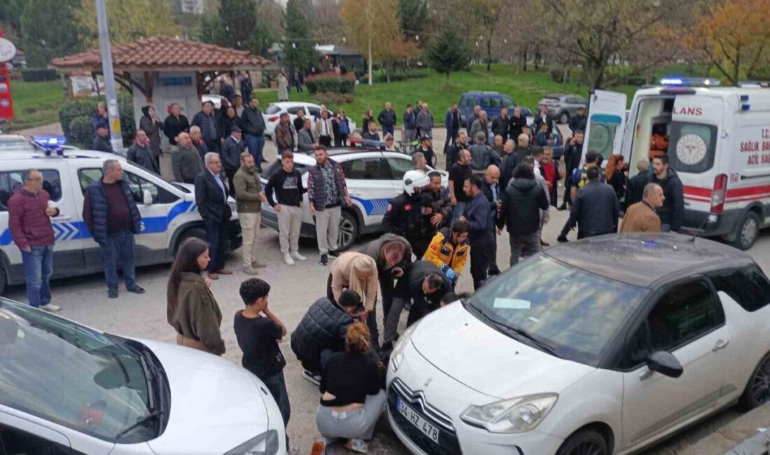 Bursa’nın Nilüfer ilçesindeki bir kafede kaba davranışları sebebiyle oturmalarına izin