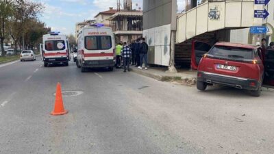 Mudanya ilçesinde meydana gelen bir trafik kazasında, iki cip çarpıştı